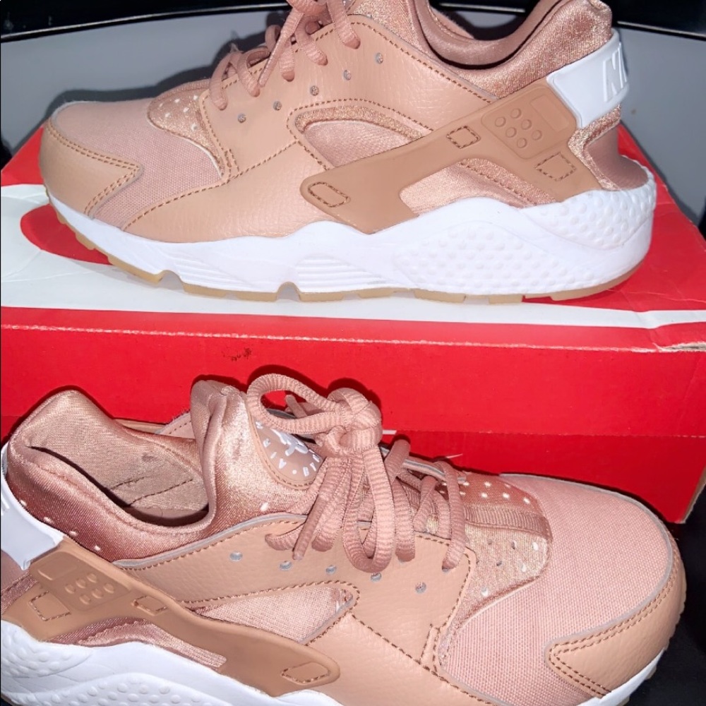 Women’s Nike Huaraches